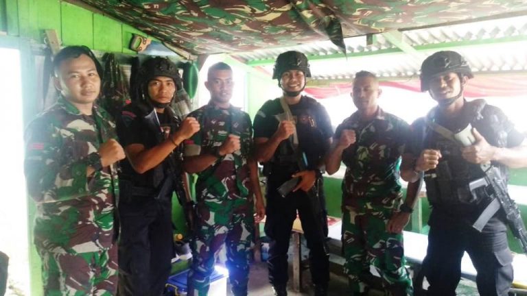 Wujudkan Kepedulian, Sat Brimob Maluku Sambang Pos BKO TNI 734