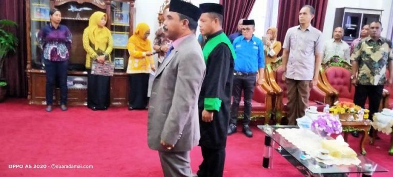 Wali Kota Tual Beberkan Alasan Pergantian Camat Kur Selatan Wali Kota Tual Beberkan Alasan Pergantian Camat Kur Selatan