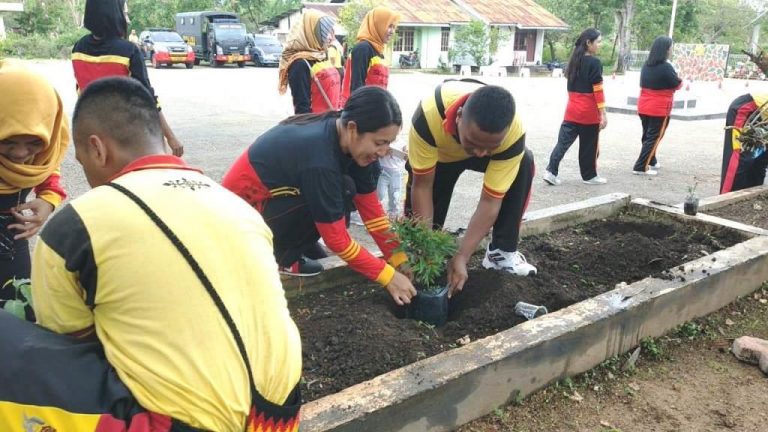Jajaran Satuan Brimob Polda Maluku Gelar Penghijauan Serempak