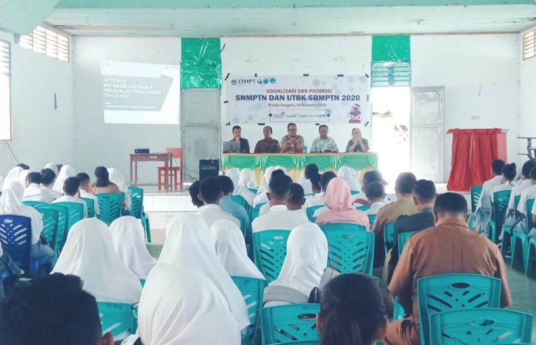 FKIP-Unpatti Ambon Promosikan SNMPTN dan UTBK-SBMPTN di SMA Negeri 1 Tual