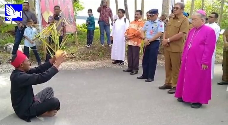 Uskup Mandagi: Apa Arti Gedung Gereja Megah dan Indah? Uskup Mandagi: Apa Arti Gedung Gereja Megah dan Indah?