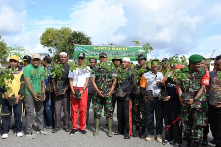 Kodim 1503 Gandeng Pemkot Tual Gelar Baksos