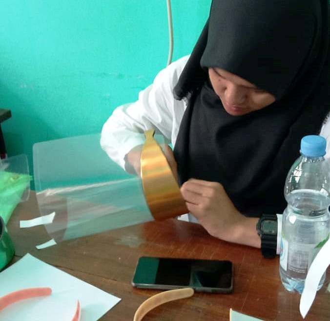 Hadapi Corona, Puskesmas Elat Rakit APD Sendiri