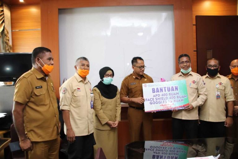 BPR Modern Expres Bantu APD untuk Penanganan Covid-19 di Maluku