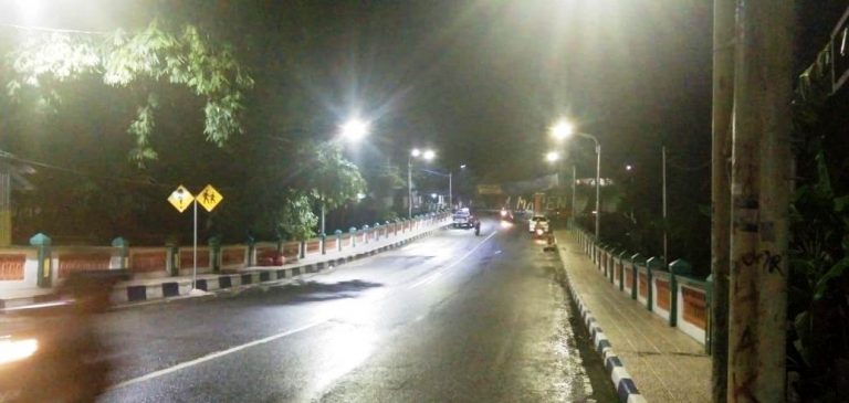 Dinas PUPR Tual Perbaiki Kembali Lampu Jalan Utama