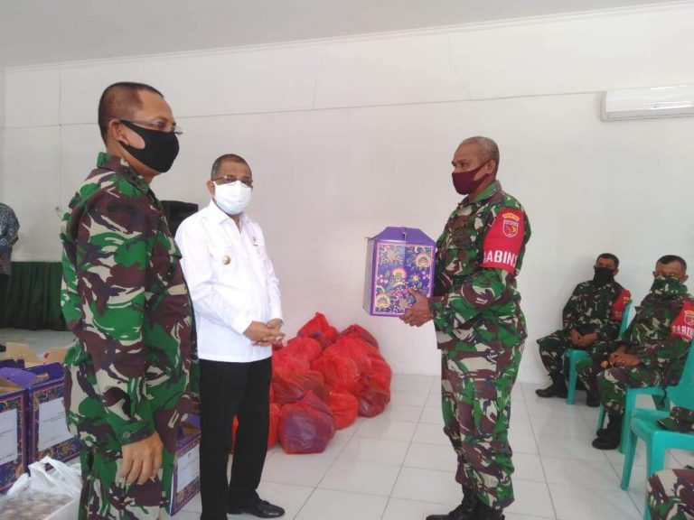 Pos TNI se-Kota Ambon Kebagian Bantuan dari Pemkot
