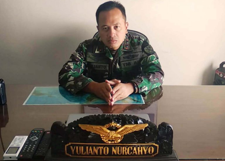 Dansatgas Angkutan Udara Pastikan Pemeriksaan Ketat di Bandara Karel Sadsuitubun Dansatgas Angkutan Udara Pastikan Pemeriksaan Ketat di Bandara Karel Sadsuitubun