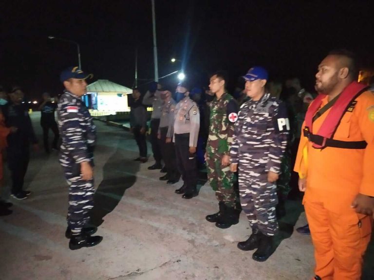 Hari Kedua, Tim SAR Gabungan Cari Korban Laka Laut Speedboat Pendukung Sepakbola
