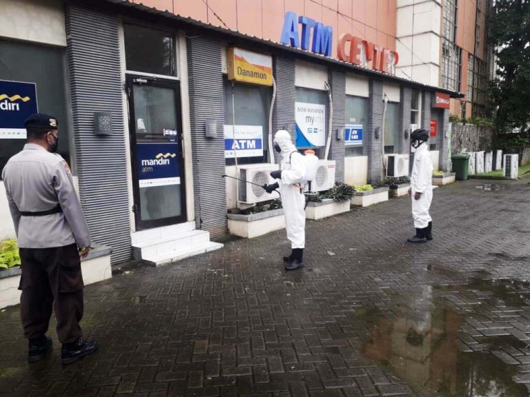 Fasilitas Umum dan Area Publik Jadi Sasaran Penyemprotan Disinfektan