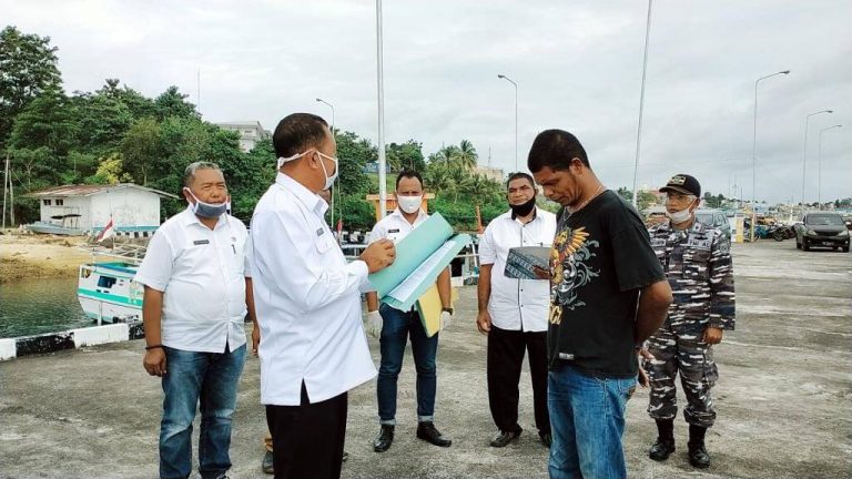 Satgas Angkutan Laut dan Pemkab Malra Lepas Kapal Andon Milik Warga Ur Pulau