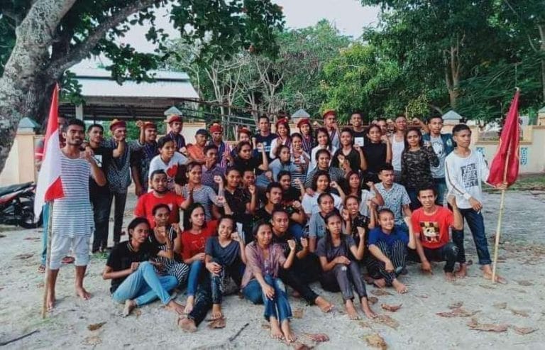 36 Peserta Mabim PMKRI Cabang Langgur Resmi Terima Busana Organisasi