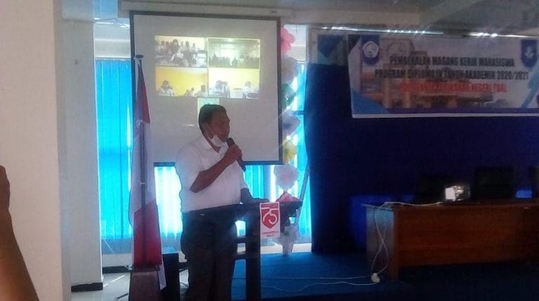 Direktur Polikant Buka Pembekalan Magang Kerja Mahasiswa Diploma IV
