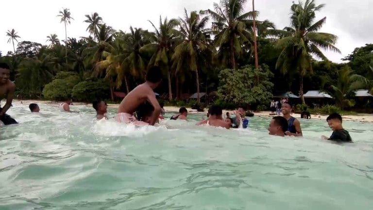 Lokasi wisata Pantai Ngursarnadan, Ohoililir Kecamatan Manyeuw Kabupaten Maluku Tenggara. Foto: YouTube Marco Mark (10/4/2016)