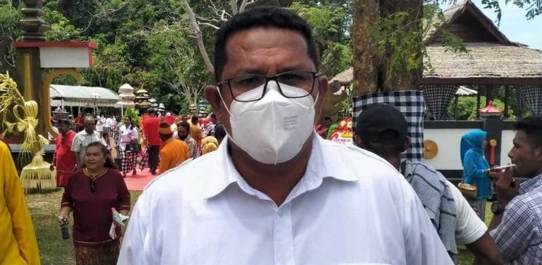 Wakil Ketua I DPRD Kabupaten Maluku Tenggara Albert Efruan