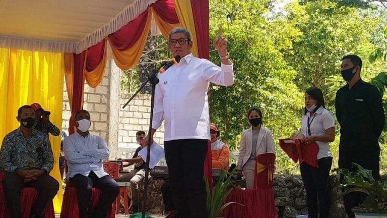 Bupati Malra Buka Kegiatan “Bible Camp” Orang Muda Katolik