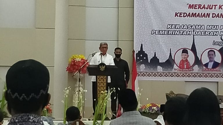 Buka Dialog Kebangsaan Lintas Agama, Bupati Rekomendasikan Kearifan Lokal sebagai Penyerta Diskusi Buka Dialog Kebangsaan Lintas Agama, Bupati Rekomendasikan Kearifan Lokal sebagai Penyerta Diskusi