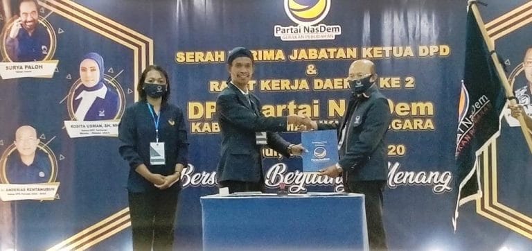Mantan Bupati Malra Dua Periode Resmi Pimpin Partai NasDem Maluku Tenggara