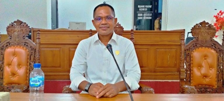 Ketua DPRD Kabupaten Maluku Tenggara Minduchri Kudubun mengajak pemuda bersinergi dengan Pemda. Hal ini disampaikan usai rapat Banggar dengan TAPD Malra di ruang rapat Banggar, Selasa (10/11/2020). Foto: Labes Remetwa