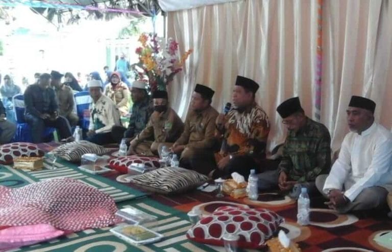 Wali Kota Hadiri Peringatan Maulid Nabi oleh Majelis Ta’lim Ohoi Ohoitahit Wali Kota Hadiri Peringatan Maulid Nabi oleh Majelis Ta’lim Ohoi Ohoitahit