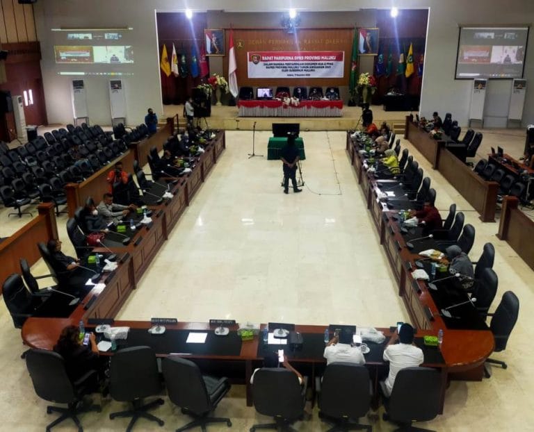 Gubernur Sampaikan KUA PPAS 2021 Secara Virtual Gubernur Sampaikan KUA PPAS 2021 Secara Virtual