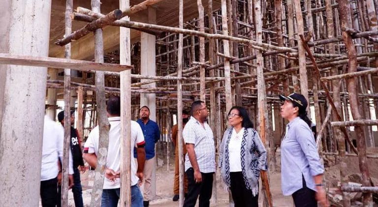 Komisi III DPRD Malra Lakukan Pengawasan Pekerjaan Fisik di Kecamatan Kei Kecil Komisi III DPRD Malra Lakukan Pengawasan Pekerjaan Fisik di Kecamatan Kei Kecil