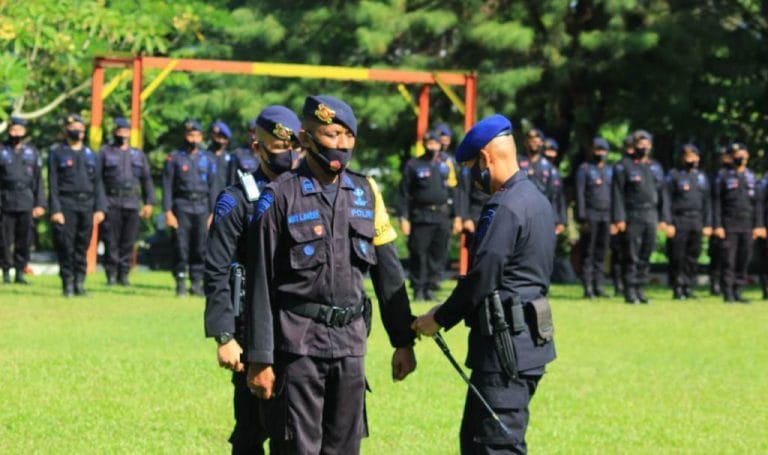 Polda Maluku kirimkan 100 Personil Brimob amankan pilkada di Sulsel