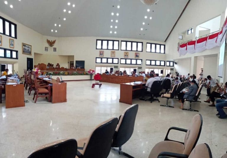 DPRD Malra Setujui Lima Ranperda Ditetapkan Jadi Perda DPRD Malra Setujui Lima Ranperda Ditetapkan Jadi Perda