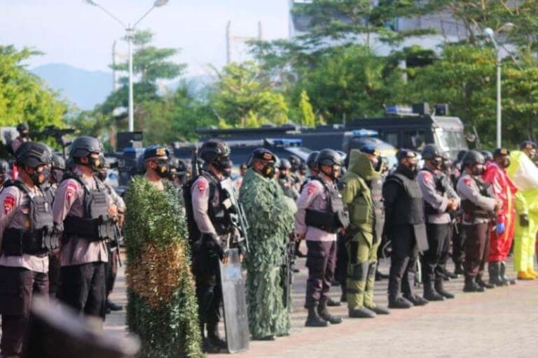 Siaga Bencana Alam, Brimob Polda Maluku Gelar Pasukan dan Peralatan Siaga Bencana Alam, Brimob Polda Maluku Gelar Pasukan dan Peralatan