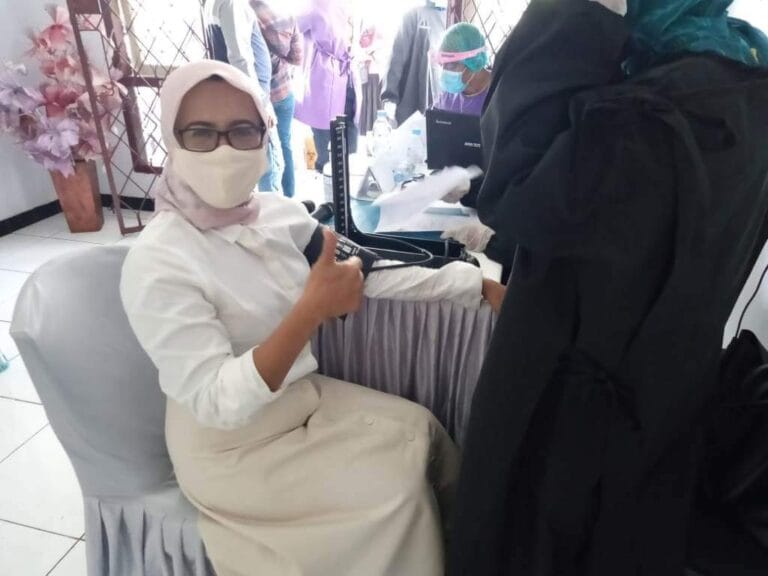 “Tak Sangka Jadi Perempuan Pertama Penerima Vaksin”