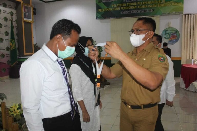 Sekda Buka Pelatihan Teknis Pelayanan Publik dan Guru Pendidikan Agama Islam SD