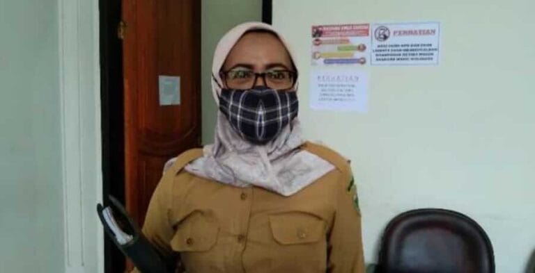 Disperindag Tual Dorong Produksi Kuali Timah Desa Ohoitahit Disperindag Tual Dorong Produksi Kuali Timah Desa Ohoitahit
