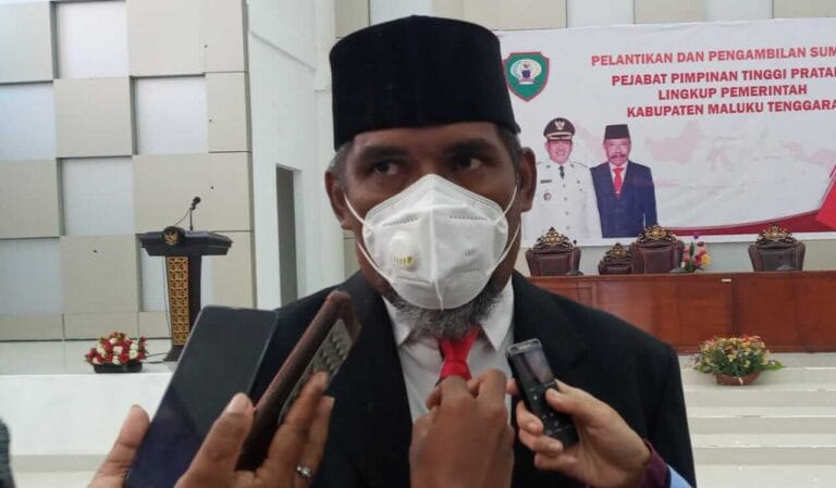 Kepala Dinas Perhubungan Kabupaten Maluku Tenggara Nikson Hukubun mendapat lima tugas dari Bupati Muhammad Thaher Hanubun. Foto: Dedy Rumangun