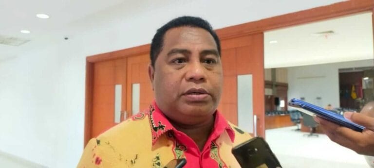 Rapat Pansus LKPJ Gubernur, Watubun: Kami Bahas dan Rumuskan DIM, Pikiran Fraksi