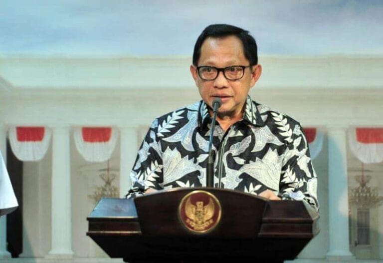 Mendagri Minta Kepala Daerah Larang Kegiatan Open House Lebaran