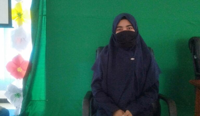 Nurul Hikmah Renyaan (Salah satu peserta kompetisi NPEO kategori newscasting). Foto: Henrik Toatubun