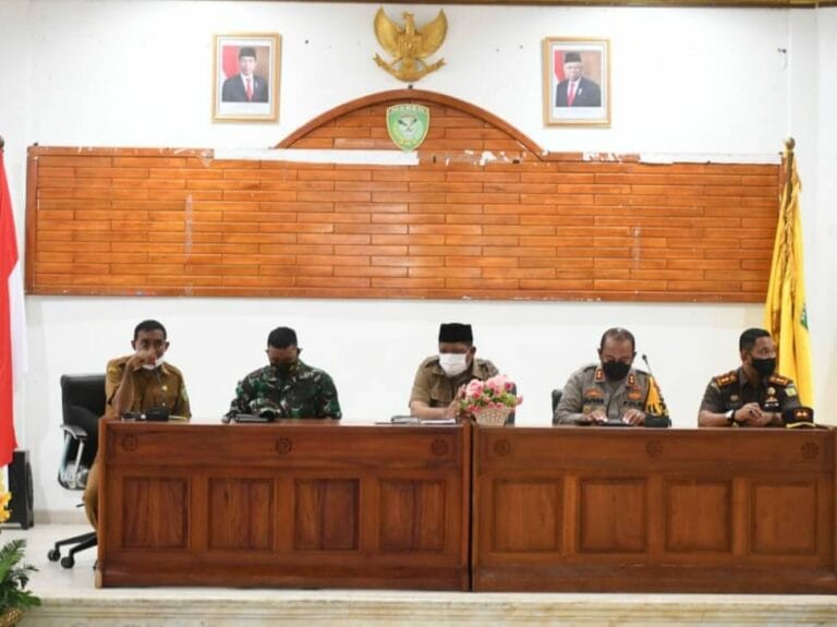 Pemerintah Kota Tual Gandeng Forum Kerukunan Umat Beragama (FKUB) serta pihak TNI-POLRI. Gelar Sosialisasi Protokol Kesehatan Larangan Berbuka Puasa Bersama Jelang Idul Fitri.