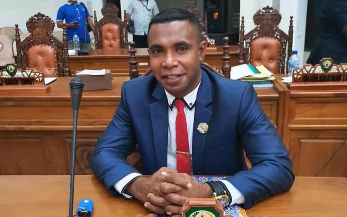 Anggota Dewan Perwakilan Rakyat Daerah Kabupaten Maluku Tenggara Willibrodus Lefteuw