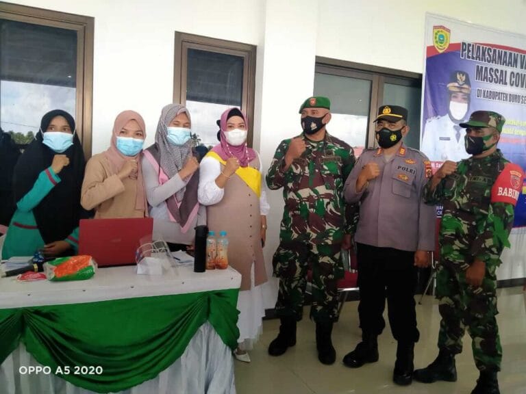 Vaksinasi Covid 19, Bupati Bursel Sebut Tingkat Partisipasi ASN Rendah