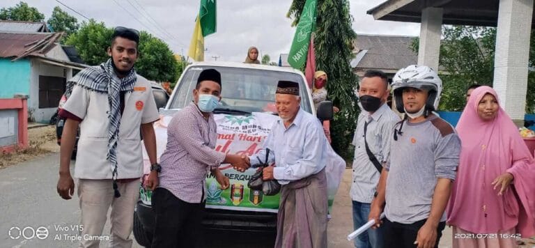 Sasar Delapan Ohoi, AMM Malra Salurkan 200 Paket Daging Qurban