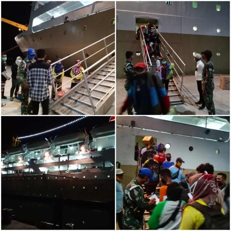 Satuan Tugas Angkutan Laut Satgas Covid-19 Kota Tual melakukan pemeriksaan terhadap 598 penumpang KM. Nggapulu, Senin (26/7/2021). Foto: Satgas Covid-19 Tual