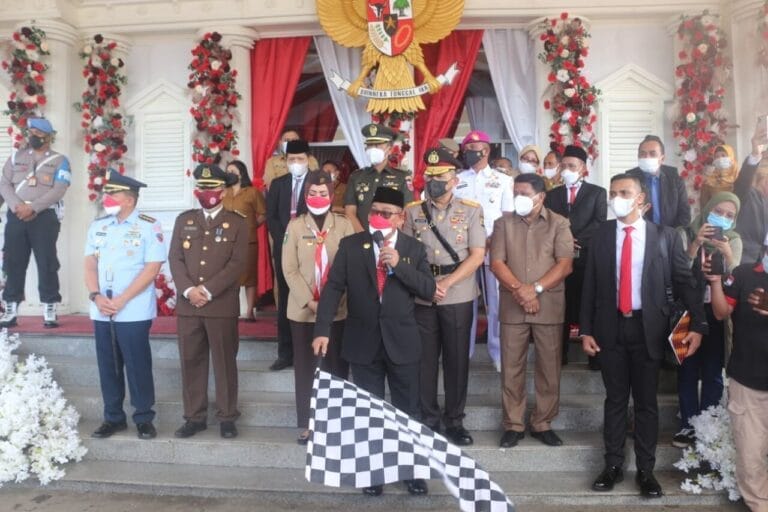 Gubernur Maluku Salurkan Bantuan Presiden Jokowi