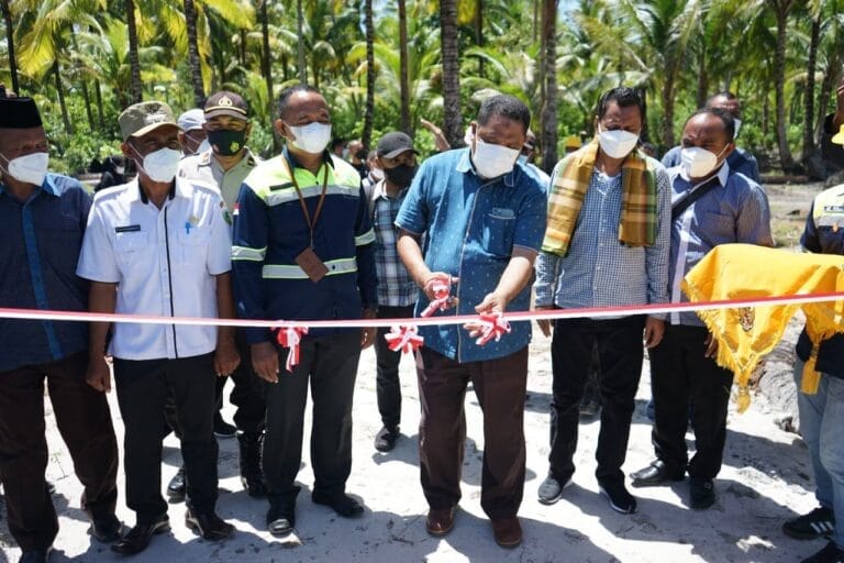 Listrik Masuk Kecamatan Tayando-Tam, Desa Yamtel Merdeka Dari Kegelapan