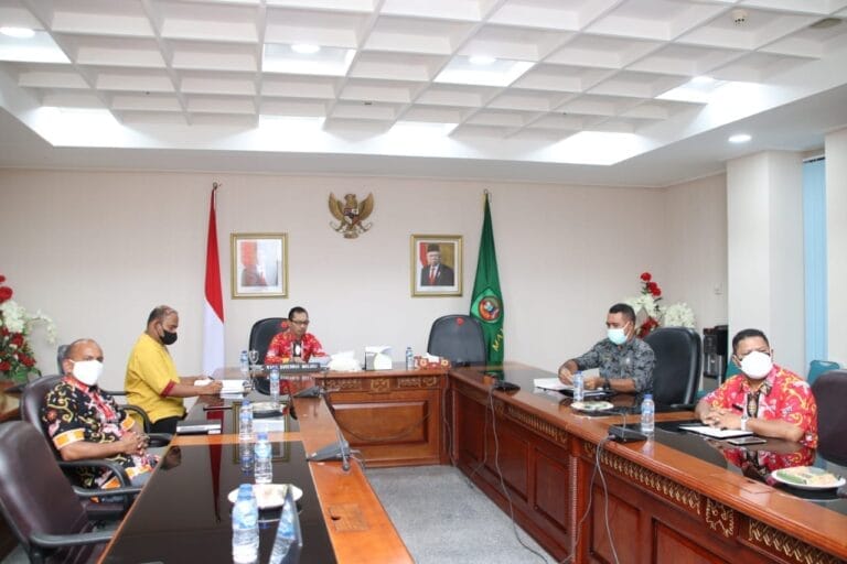 Rakorsus Tingkat Menteri Bahas Ganti Rugi Korban Konflik 1999