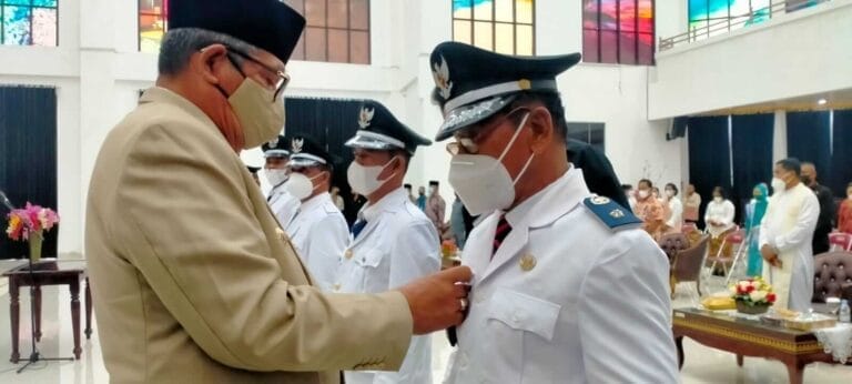 Bupati Maluku Tenggara Lantik 10 Kepala Ohoi Definitif