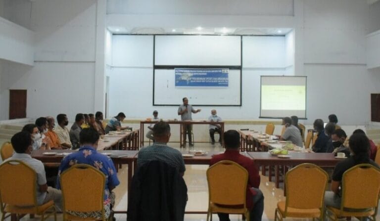 Suasana workshop perlindungan spesies dan lingkungan di Gedung Katolik Centre, Langgur, Sabtu (28/7/2021). Foto: Labes Remetwa