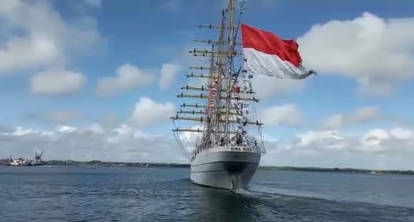 Dari Tual, Kapal Latih TNI AL KRI Bima Suci Lanjutkan Perjalanan ke Jayapura