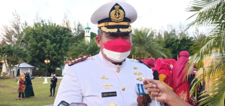 Danlanal Jadi Inspektur Upacara Di Kantor Walikota Tual