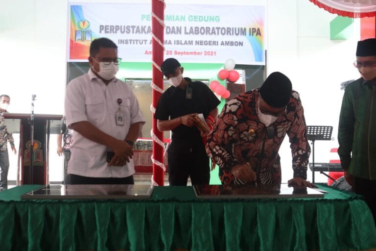 Resmikan Gedung Perpustakaan Dan  Lab MIPA IAIN Ambon, Berikut Harapan Gubernur Murad