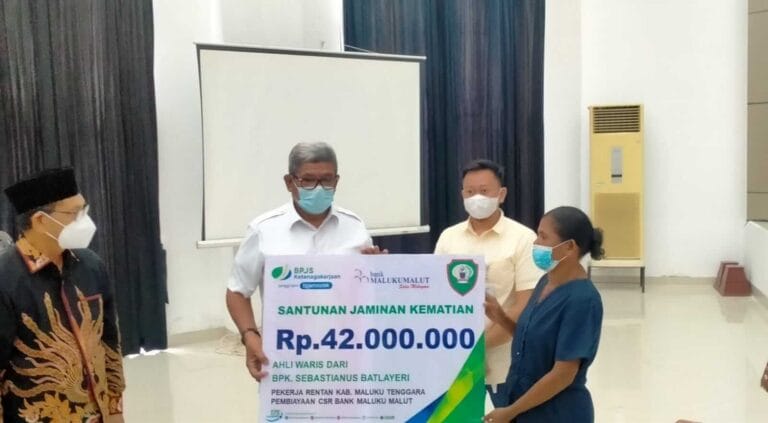 BPJS Ketenagakerjaan Santuni Ahli Waris Peserta Lomba Dayung FPMK yang Meninggal