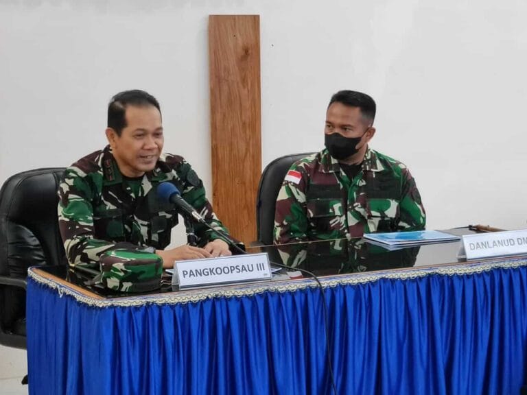 Kunker ke Lanud Dumatubun, Pangkoopsau III Cek Kondisi Pangkalan dan Personil